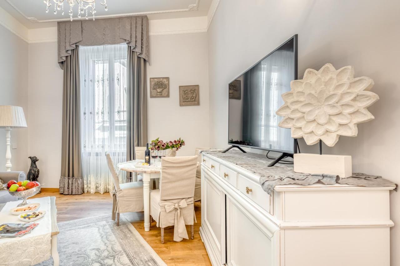Luxury Stars In Rome - Andromeda Apartment In Colosseum Dış mekan fotoğraf