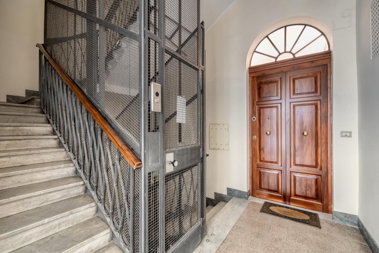 Luxury Stars In Rome - Andromeda Apartment In Colosseum Dış mekan fotoğraf